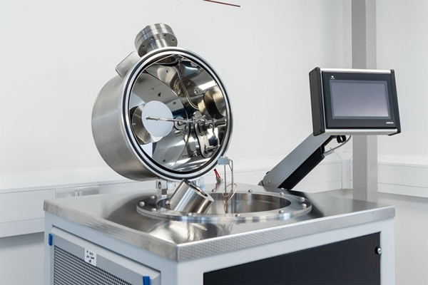 Scanning Electron Microscope (SEM)